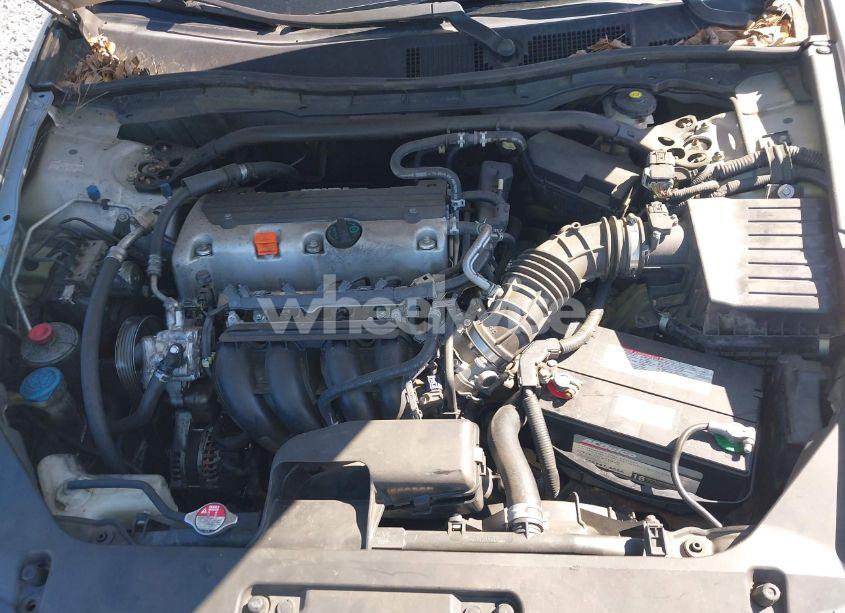 Photo 10 of 2010 Honda Accord 2.4 EX-L (VIN 1HGCS1B83AA010020)