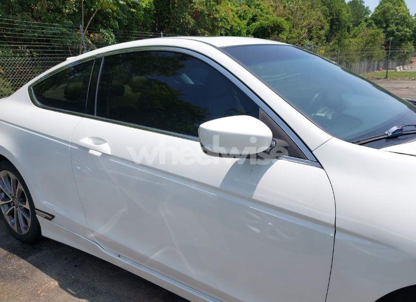 Photo 13 of 2010 Honda Accord 2.4 EX-L (VIN 1HGCS1B84AA004372)