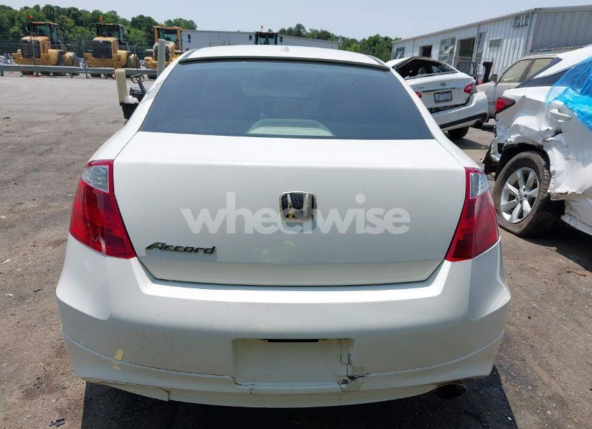 Photo 16 of 2010 Honda Accord 2.4 EX-L (VIN 1HGCS1B84AA004372)