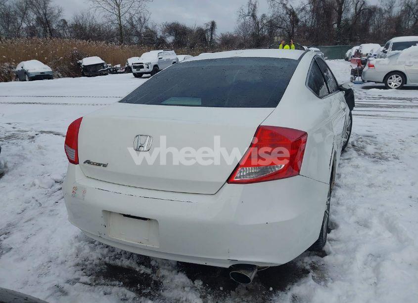 Photo 17 of 2011 Honda Accord 2.4 EX-L (VIN 1HGCS1B84BA013915)