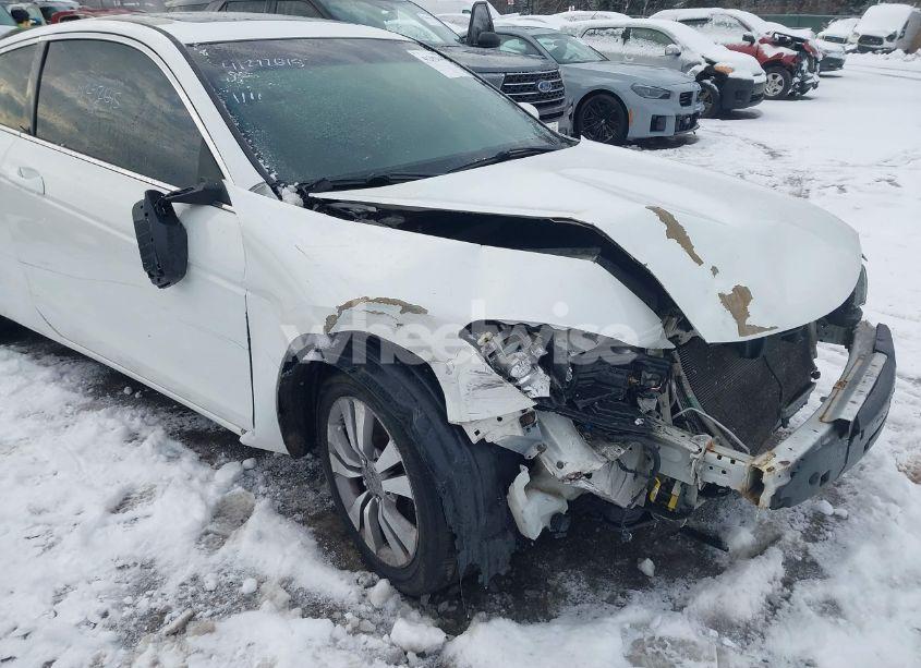 Photo 19 of 2011 Honda Accord 2.4 EX-L (VIN 1HGCS1B84BA013915)