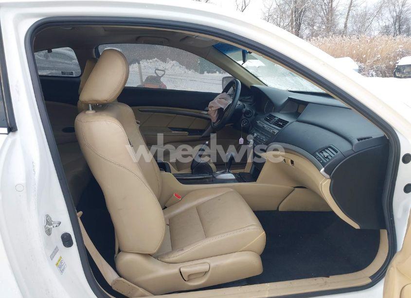 Photo 5 of 2011 Honda Accord 2.4 EX-L (VIN 1HGCS1B84BA013915)