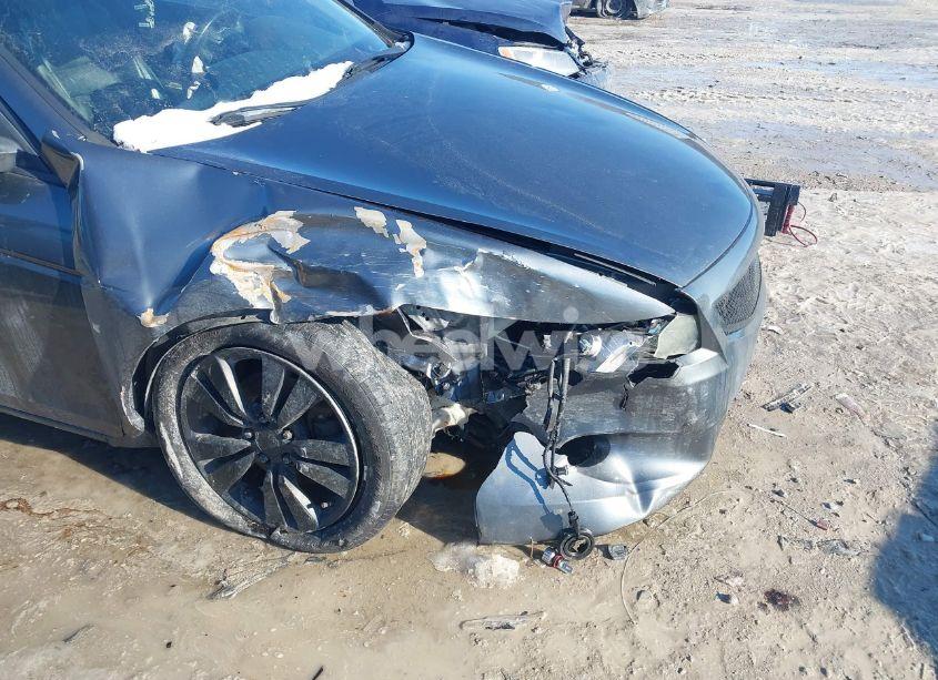 Photo 13 of 2010 Honda Accord 2.4 EX-L (VIN 1HGCS1B85AA006289)