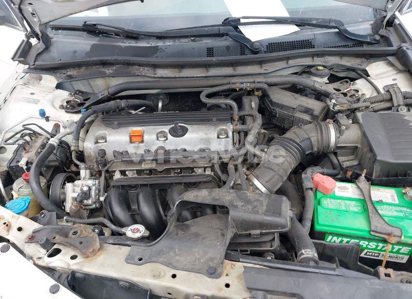 Photo 10 of 2010 Honda Accord 2.4 EX-L (VIN 1HGCS1B85AA021262)