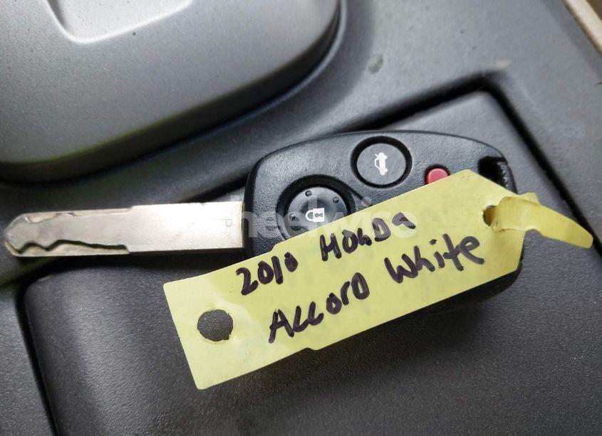 Photo 11 of 2010 Honda Accord 2.4 EX-L (VIN 1HGCS1B85AA021262)