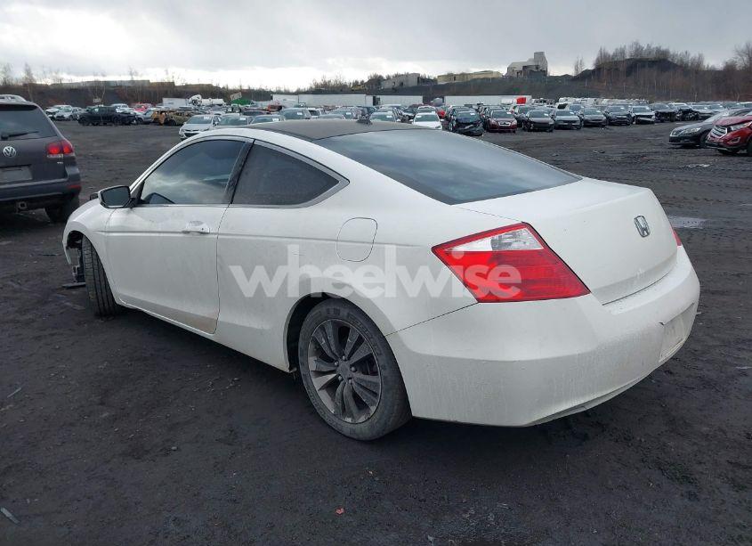Photo 3 of 2010 Honda Accord 2.4 EX-L (VIN 1HGCS1B85AA021262)