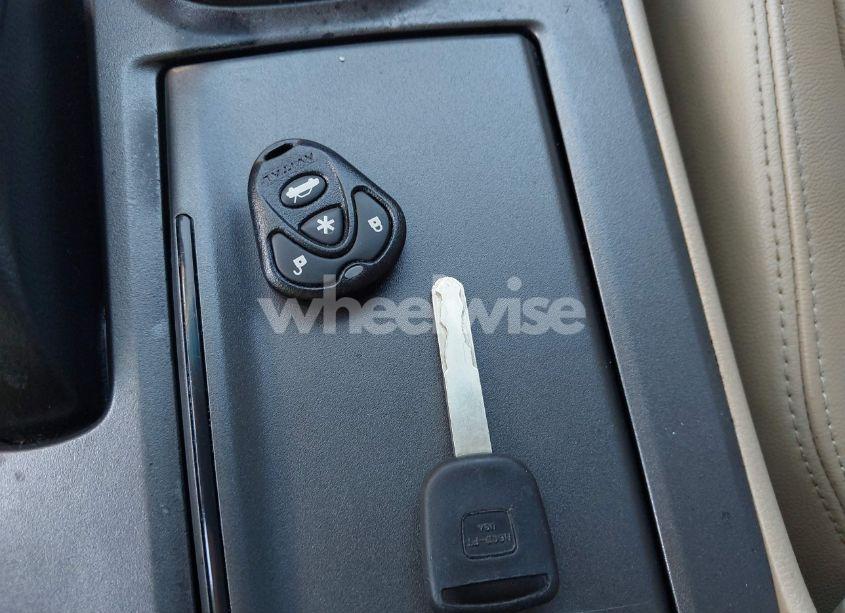 Photo 11 of 2010 Honda Accord 2.4 EX-L (VIN 1HGCS1B87AA016774)