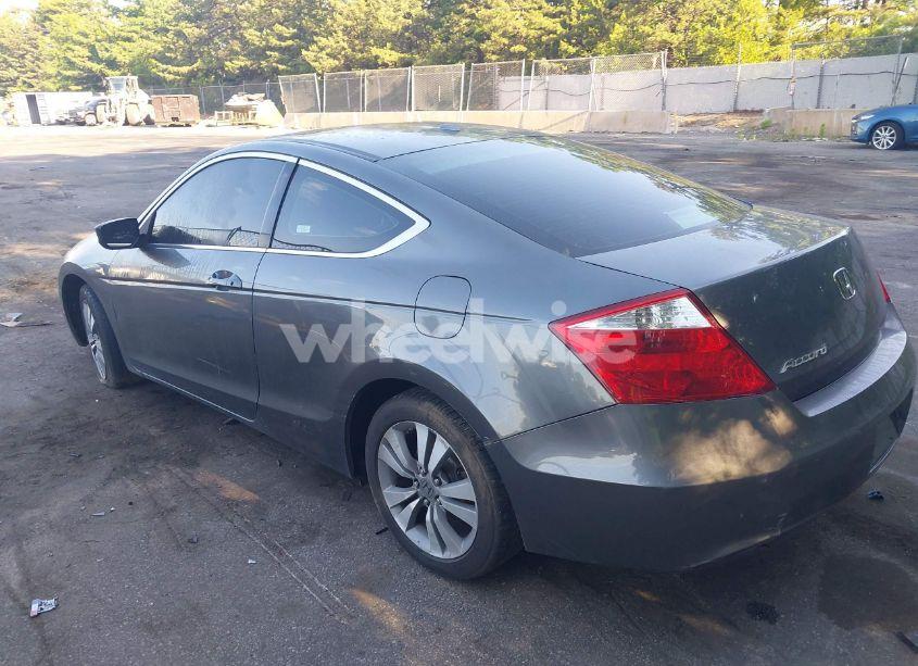 Photo 3 of 2010 Honda Accord 2.4 EX-L (VIN 1HGCS1B87AA016774)