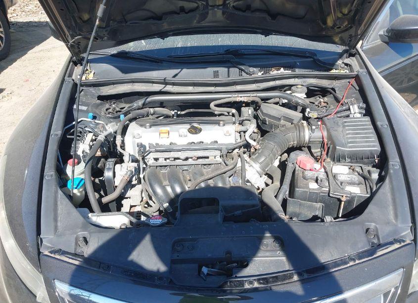 Photo 10 of 2011 Honda Accord 2.4 EX-L (VIN 1HGCS1B88BA001864)
