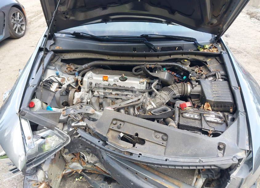 Photo 10 of 2010 Honda Accord 2.4 EX-L (VIN 1HGCS1B8XAA002920)