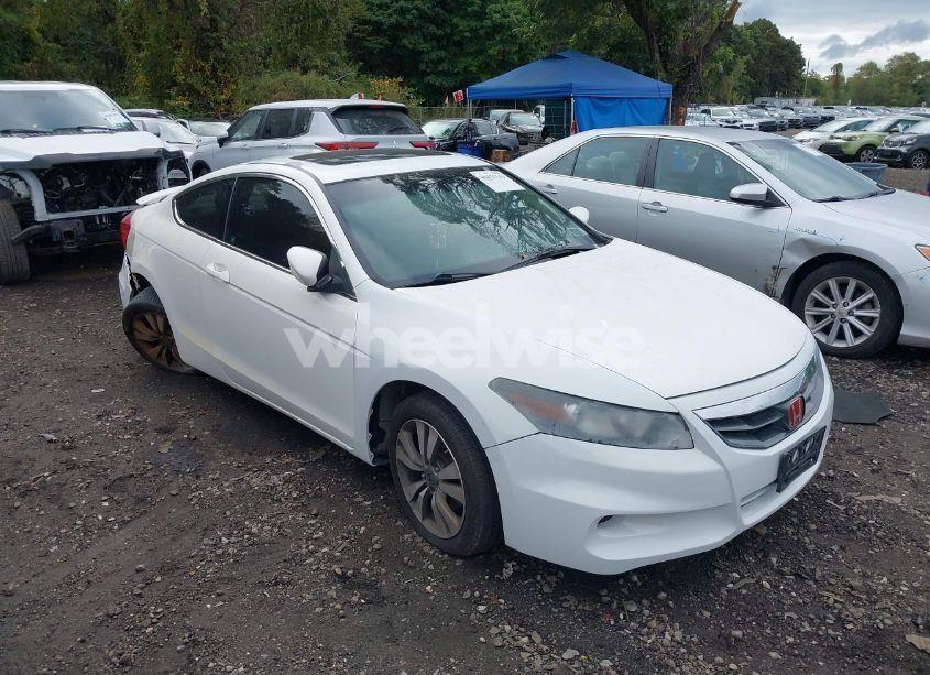 2011 Honda Accord 2.4 EX-L (VIN 1HGCS1B8XBA001123) main photo