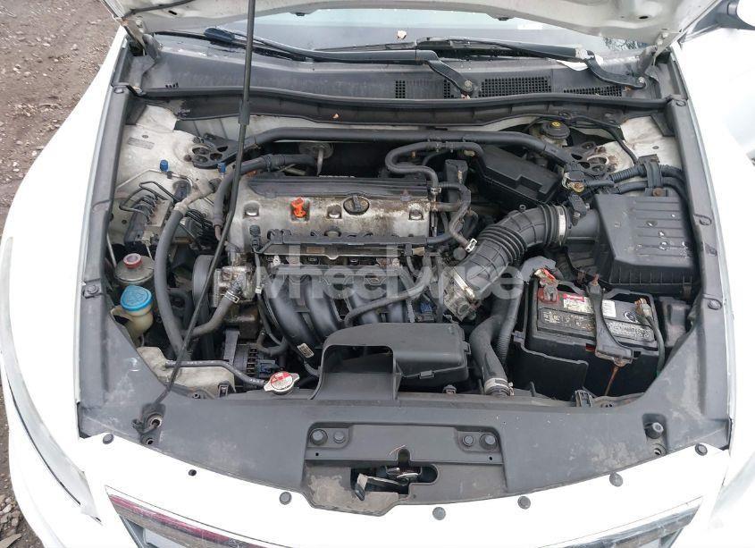 Photo 10 of 2011 Honda Accord 2.4 EX-L (VIN 1HGCS1B8XBA001123)