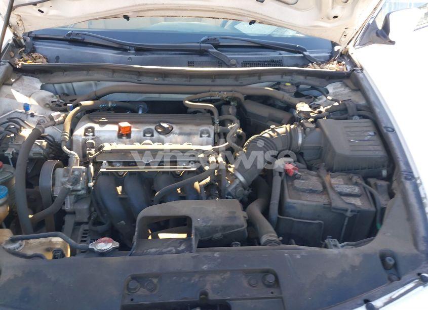Photo 10 of 2011 Honda Accord 2.4 EX-L (VIN 1HGCS1B8XBA011148)