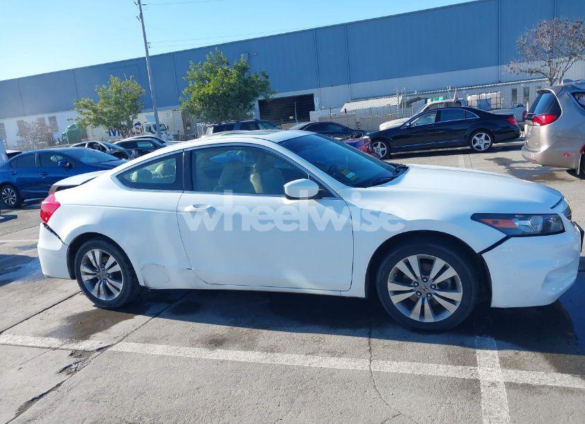 Photo 13 of 2011 Honda Accord 2.4 EX-L (VIN 1HGCS1B8XBA011148)