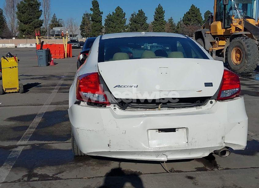 Photo 16 of 2011 Honda Accord 2.4 EX-L (VIN 1HGCS1B8XBA011148)