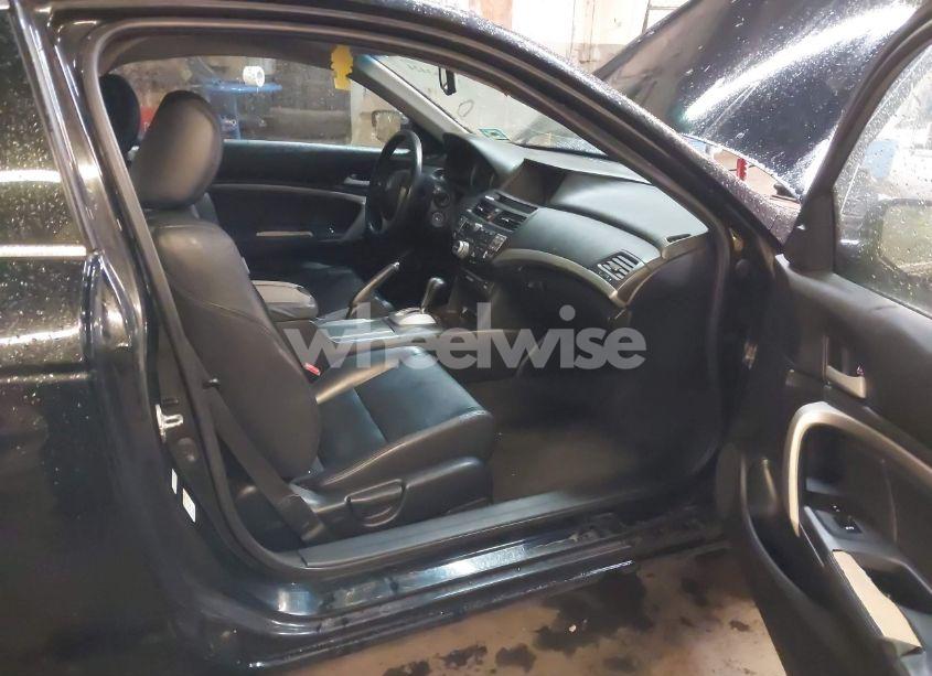 Photo 5 of 2009 Honda Accord 3.5 EX-L (VIN 1HGCS22829A002847)