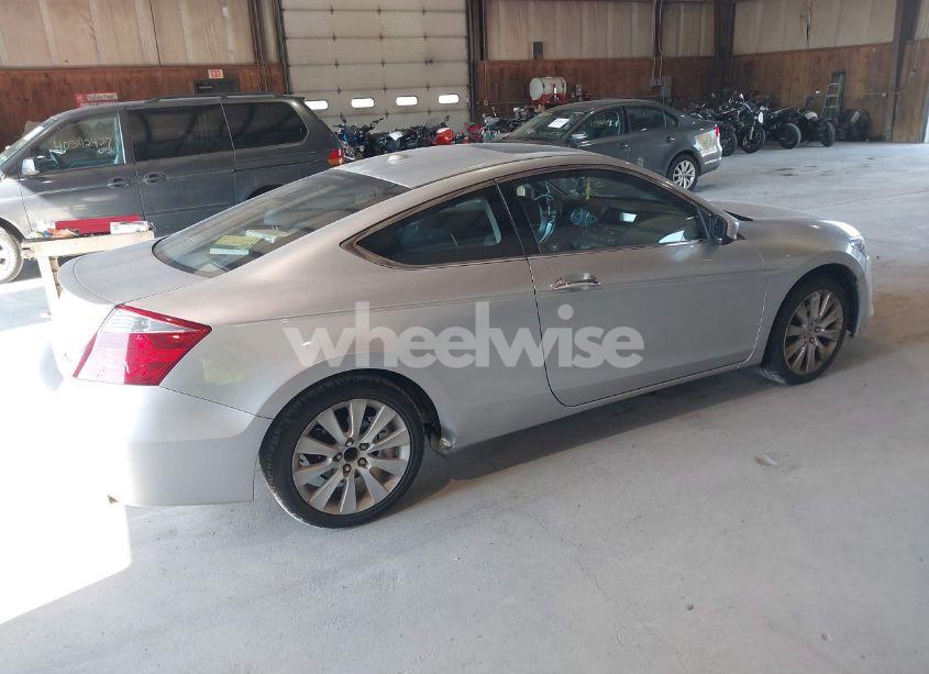 Photo 4 of 2009 Honda Accord 3.5 EX-L (VIN 1HGCS22839A004302)