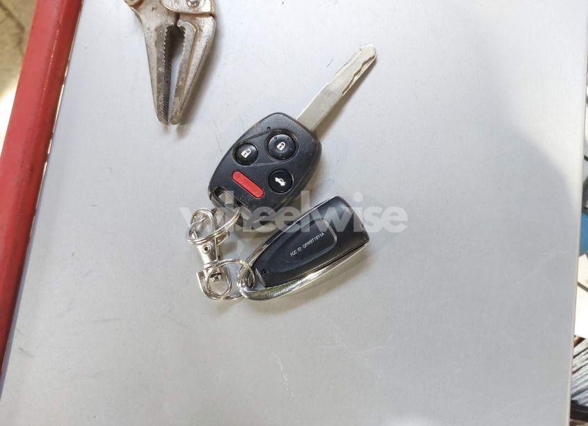 Photo 11 of 2011 Honda Accord 3.5 EX-L (VIN 1HGCS2B80BA006935)