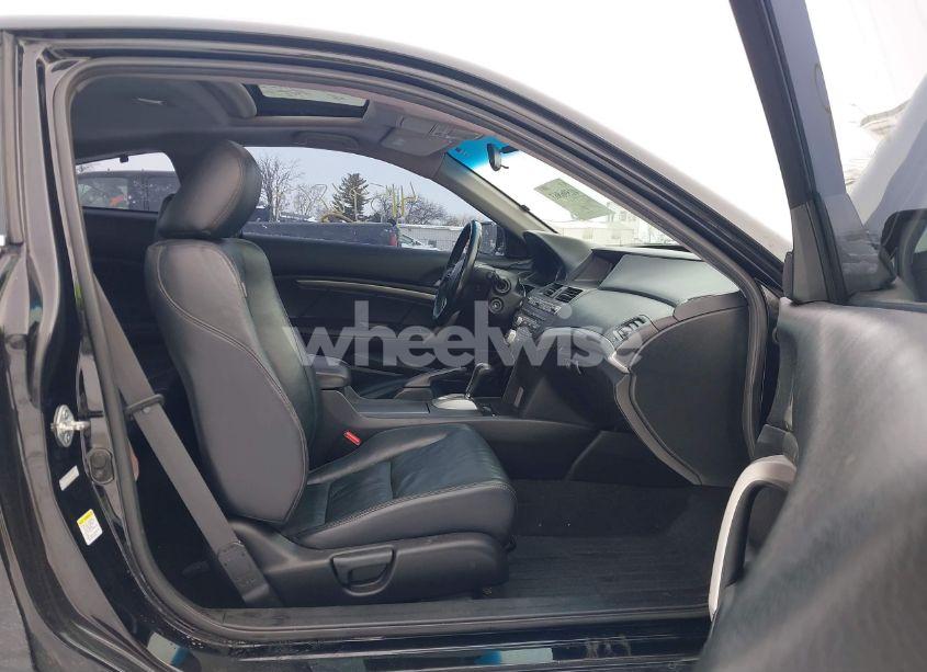 Photo 5 of 2010 Honda Accord 3.5 EX-L (VIN 1HGCS2B82AA004991)