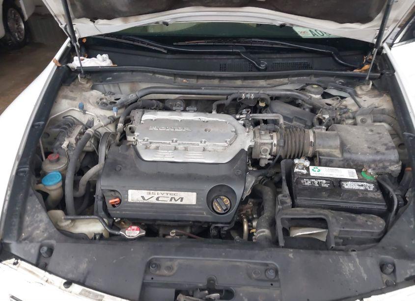 Photo 10 of 2011 Honda Accord 3.5 EX-L (VIN 1HGCS2B82BA007424)