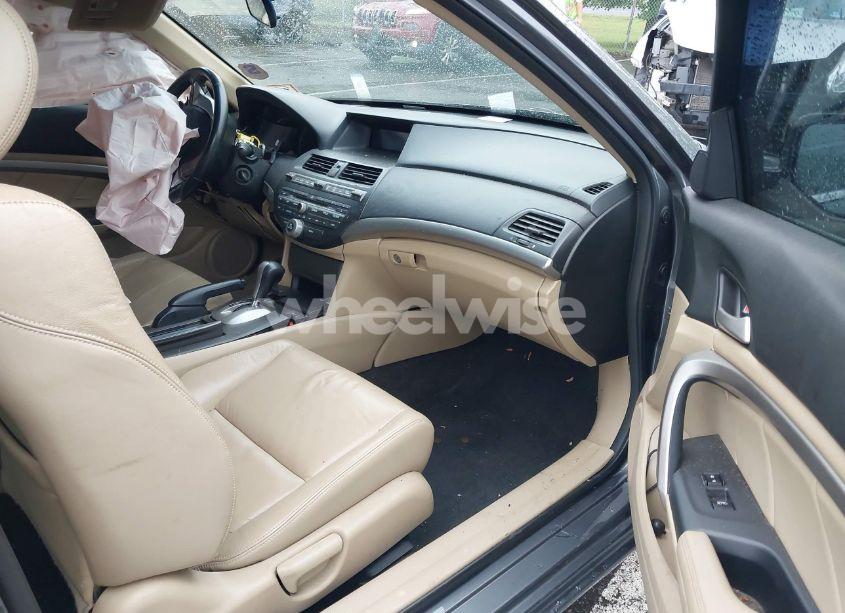 Photo 5 of 2010 Honda Accord 3.5 EX-L (VIN 1HGCS2B85AA008601)