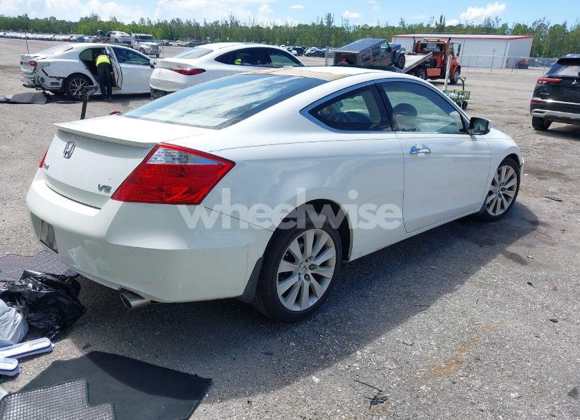 Photo 4 of 2010 Honda Accord 3.5 EX-L (VIN 1HGCS2B8XAA004737)
