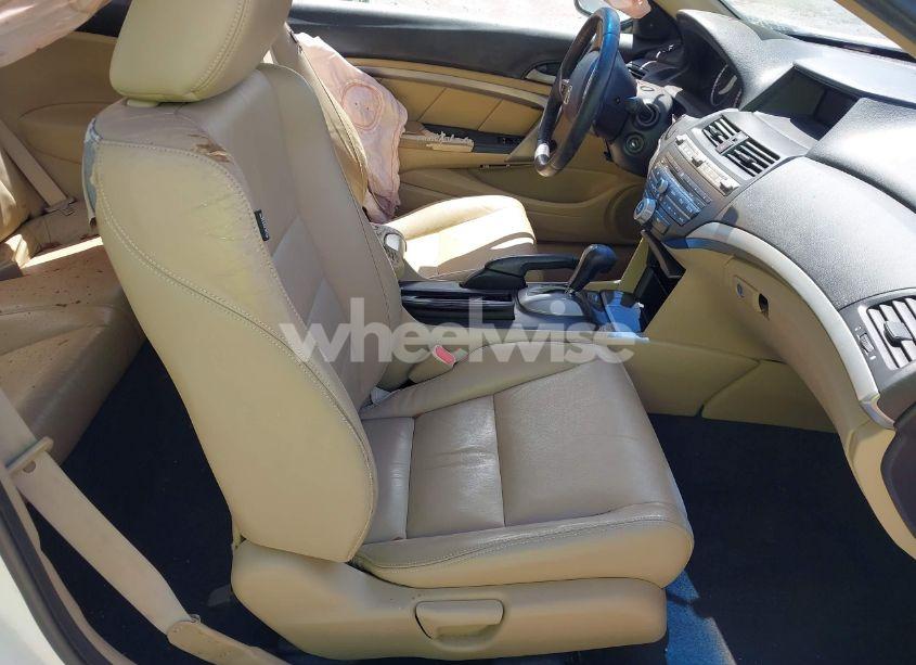 Photo 5 of 2010 Honda Accord 3.5 EX-L (VIN 1HGCS2B8XAA004737)