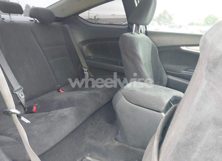 Photo 8 of 2013 Honda Accord LX-S (VIN 1HGCT1B31DA014251)