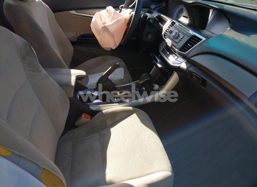 Photo 5 of 2013 Honda Accord LX-S (VIN 1HGCT1B31DA014444)