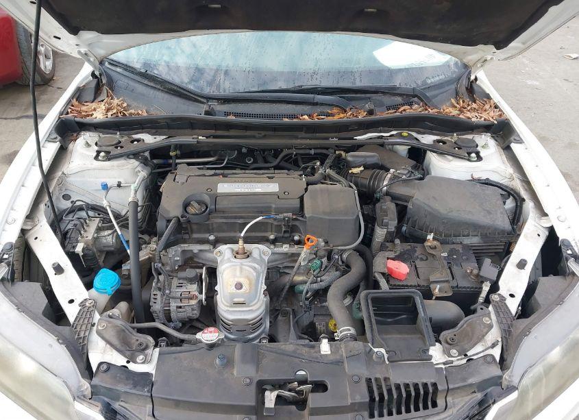 Photo 10 of 2015 Honda Accord LX-S (VIN 1HGCT1B31FA005472)