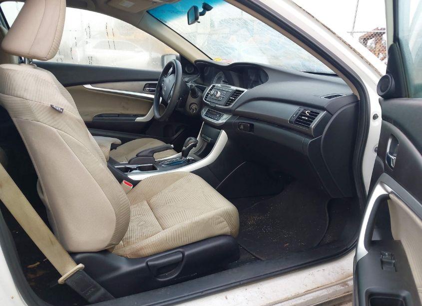 Photo 5 of 2015 Honda Accord LX-S (VIN 1HGCT1B31FA005472)