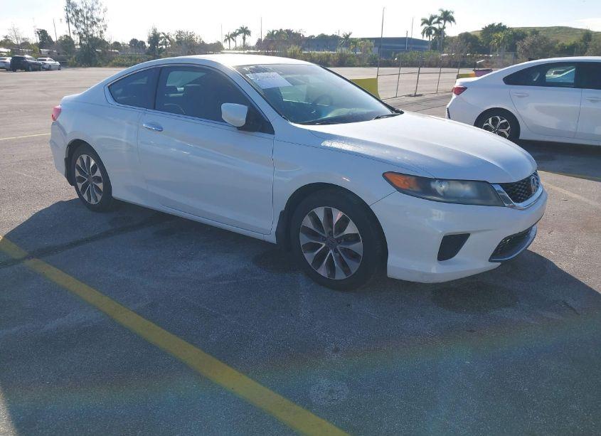 2013 Honda Accord LX-S (VIN 1HGCT1B32DA009625) main photo