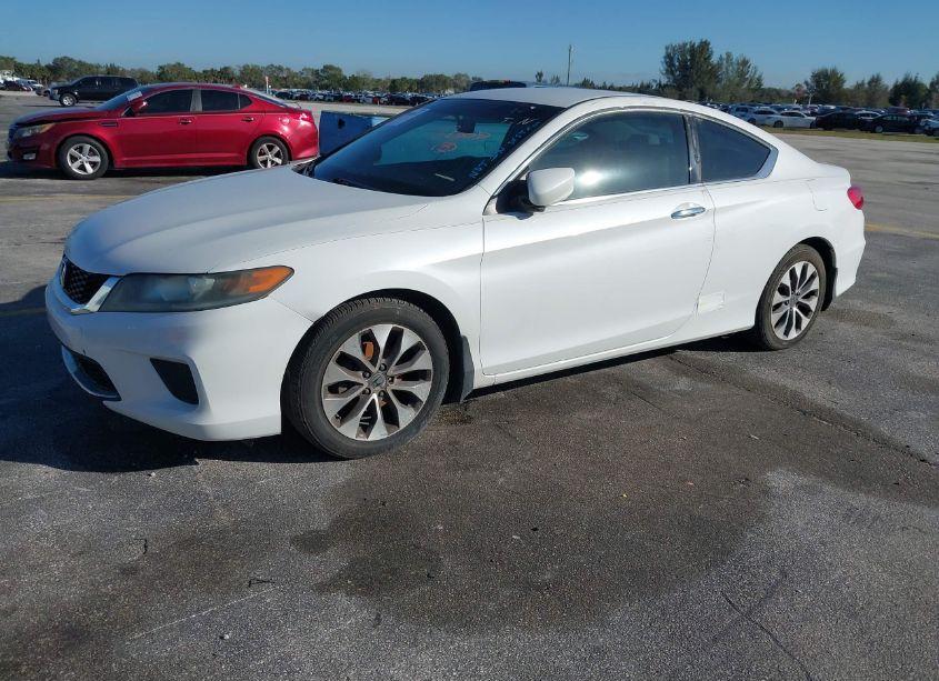 Photo 2 of 2013 Honda Accord LX-S (VIN 1HGCT1B32DA009625)