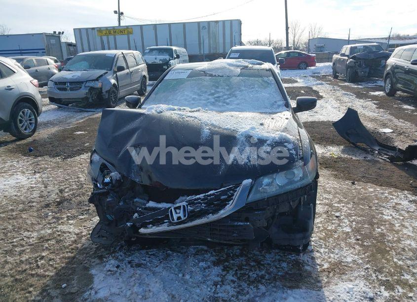 Photo 12 of 2013 Honda Accord LX-S (VIN 1HGCT1B32DA023475)