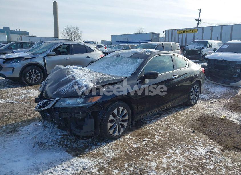 Photo 2 of 2013 Honda Accord LX-S (VIN 1HGCT1B32DA023475)