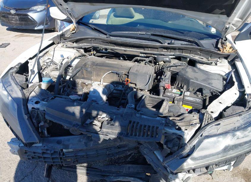 Photo 10 of 2016 Honda Accord LX-S (VIN 1HGCT1B32GA003103)