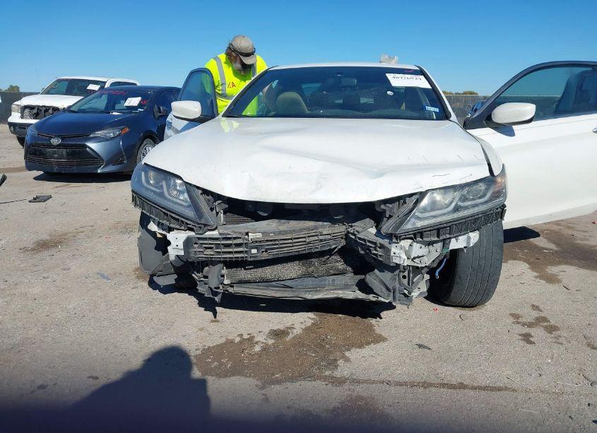 Photo 6 of 2016 Honda Accord LX-S (VIN 1HGCT1B32GA003103)