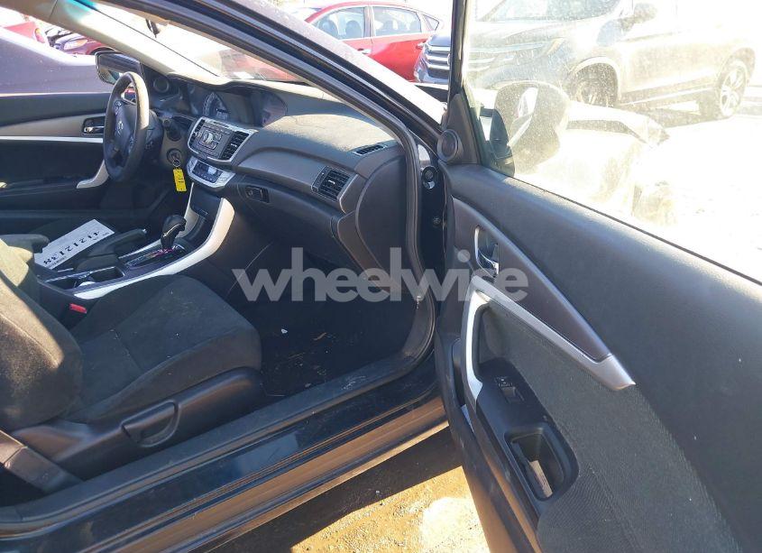 Photo 5 of 2013 Honda Accord LX-S (VIN 1HGCT1B33DA013277)