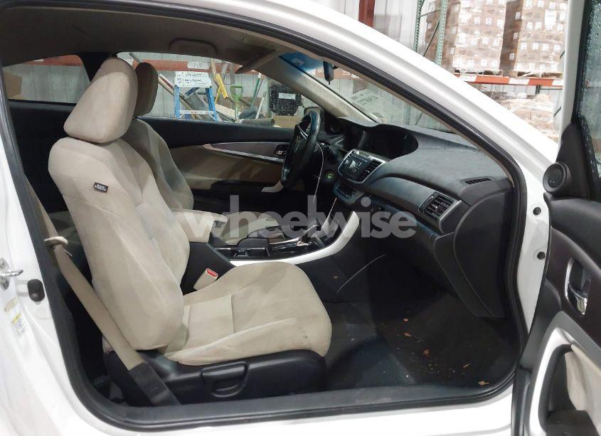 Photo 5 of 2013 Honda Accord LX-S (VIN 1HGCT1B36DA020627)