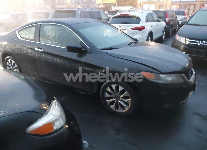 2013 Honda Accord LX-S (VIN 1HGCT1B37DA025111) main photo