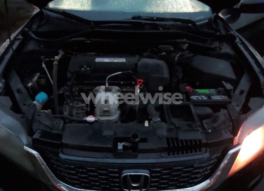 Photo 10 of 2013 Honda Accord LX-S (VIN 1HGCT1B37DA025111)