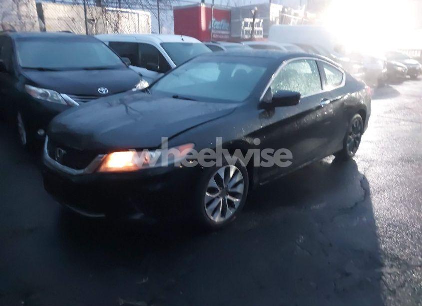 Photo 2 of 2013 Honda Accord LX-S (VIN 1HGCT1B37DA025111)