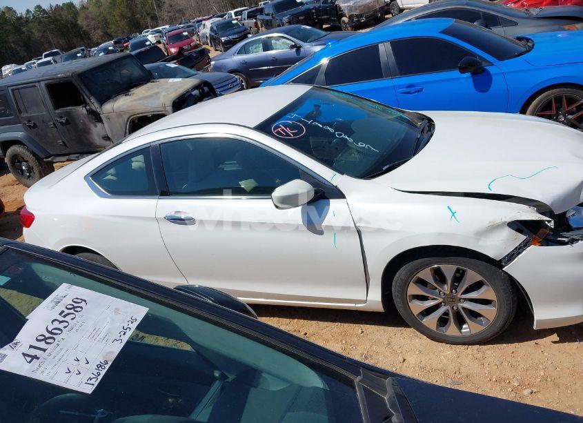 Photo 13 of 2015 Honda Accord LX-S (VIN 1HGCT1B38FA014329)