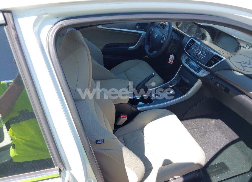 Photo 5 of 2015 Honda Accord LX-S (VIN 1HGCT1B38FA014329)