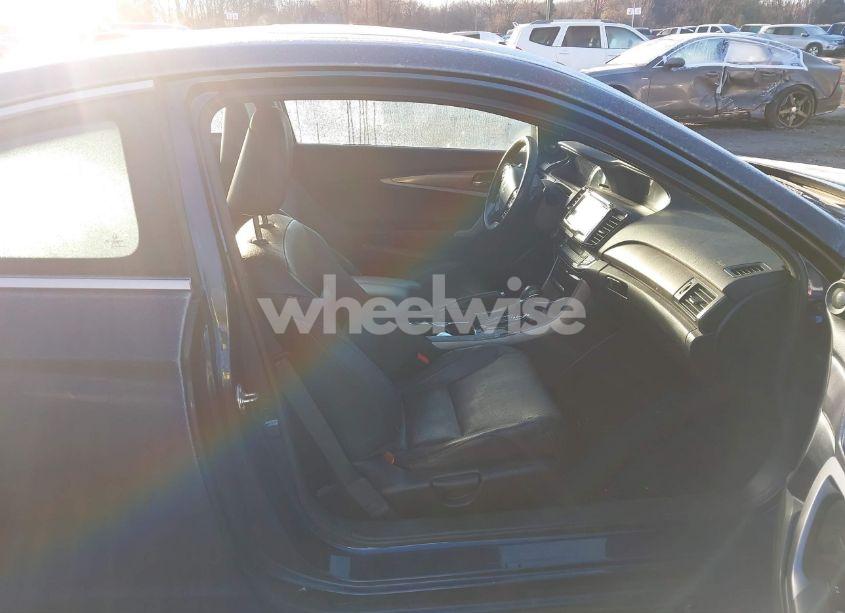 Photo 5 of 2016 Honda Accord EX-L (VIN 1HGCT1B60GA008424)