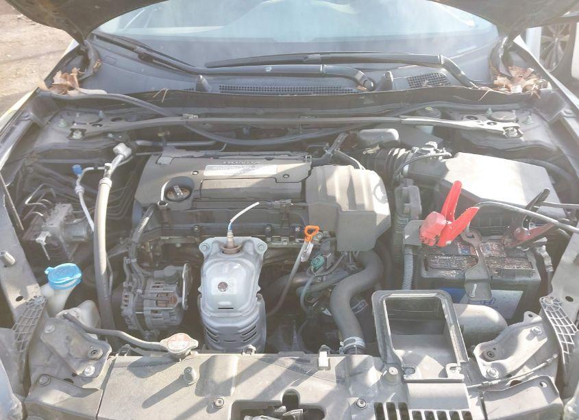 Photo 10 of 2013 Honda Accord EX (VIN 1HGCT1B70DA001820)