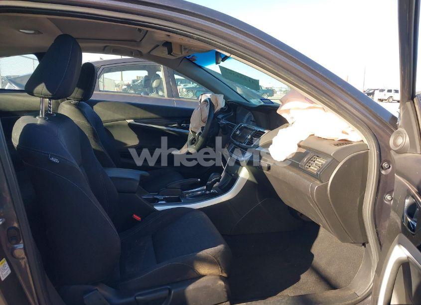 Photo 5 of 2013 Honda Accord EX (VIN 1HGCT1B71DA018433)