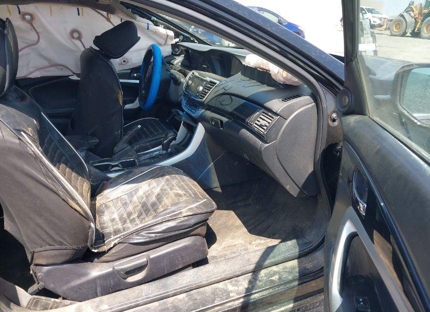 Photo 5 of 2014 Honda Accord EX (VIN 1HGCT1B71EA000449)