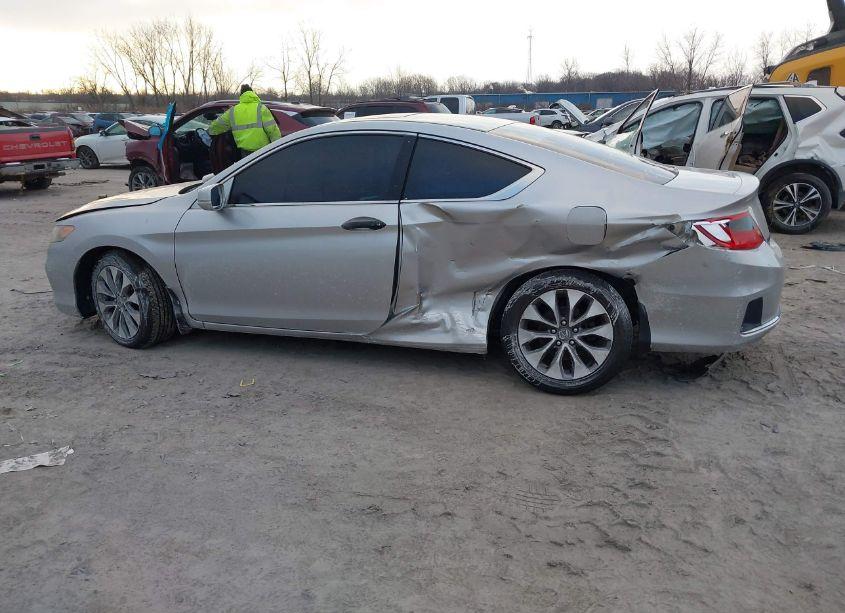 Photo 13 of 2015 Honda Accord EX (VIN 1HGCT1B71FA009184)