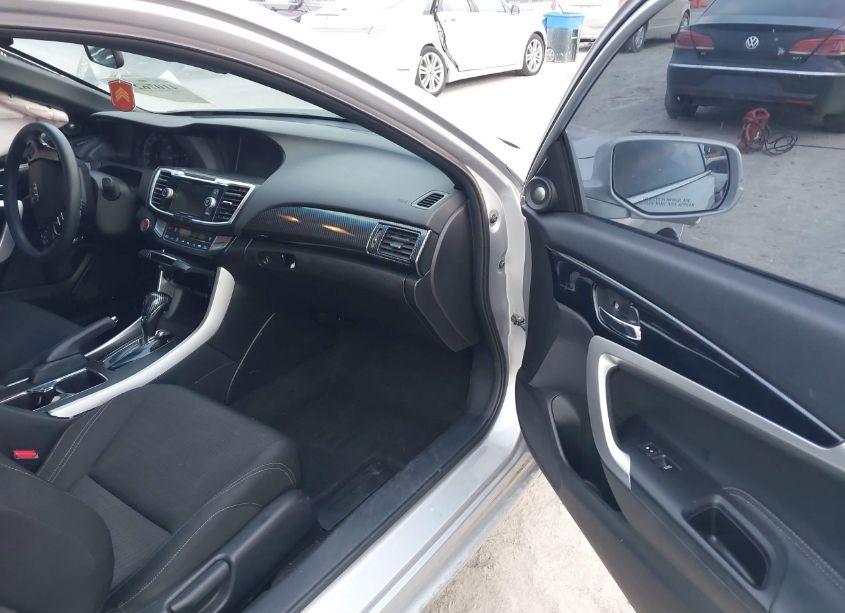 Photo 5 of 2015 Honda Accord EX (VIN 1HGCT1B71FA009184)